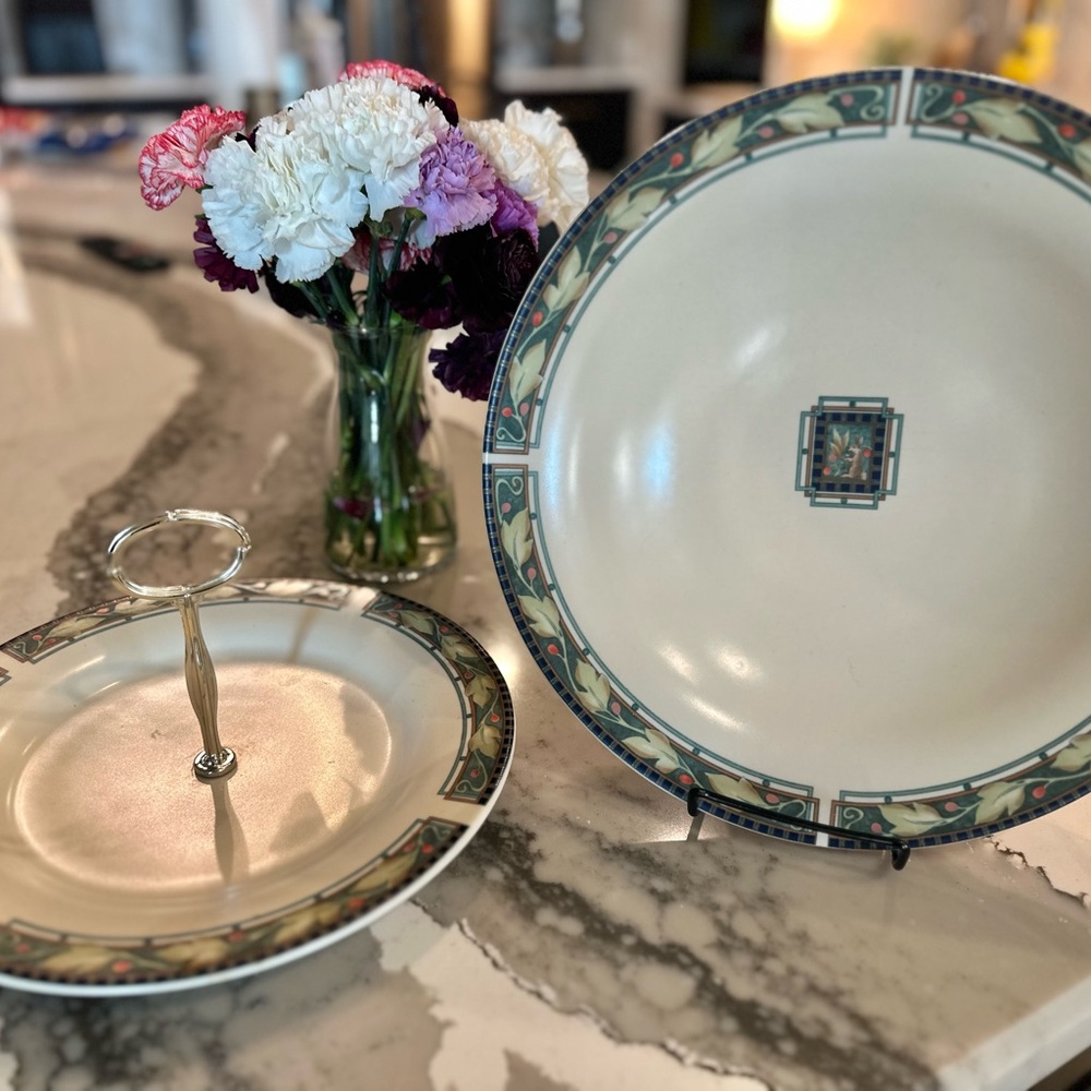 Pfaltzgraff Cream and Green Serveware Set for Dining